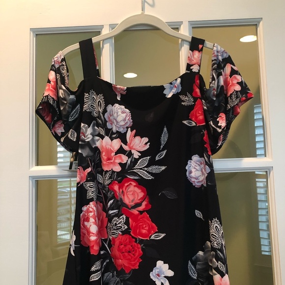 INC International Concepts Top - Picture 3 of 4